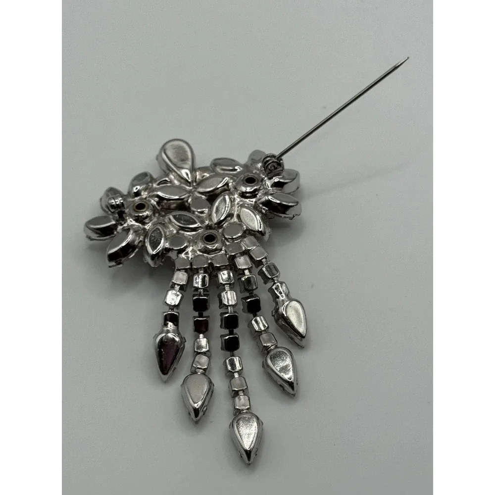 Vintage Clear Rhinestone Flower Dangle Brooch‎ Pin Silver Tone Unsigned